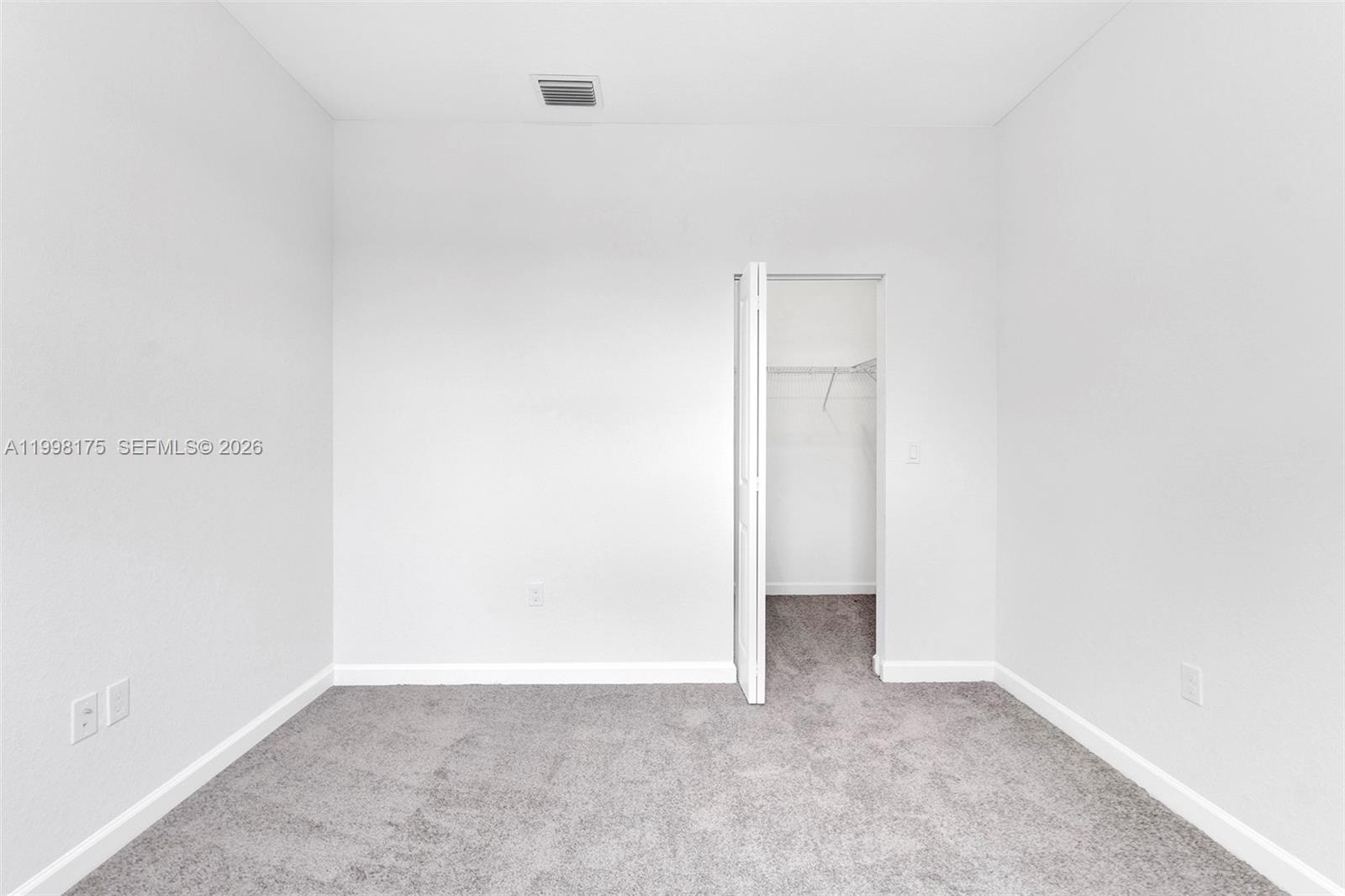 WINDSOR SQUARE - Residential Lease