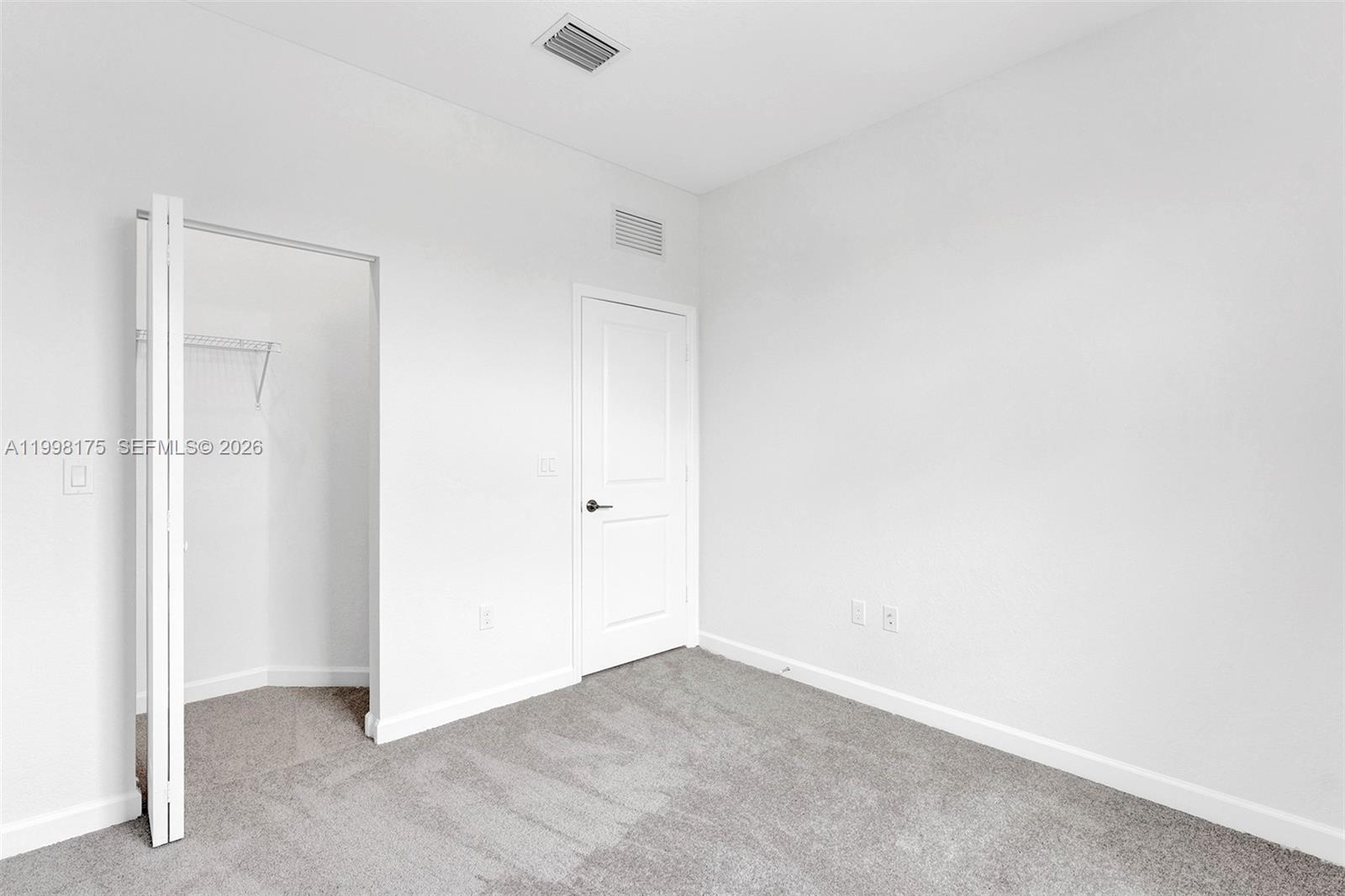 WINDSOR SQUARE - Residential Lease