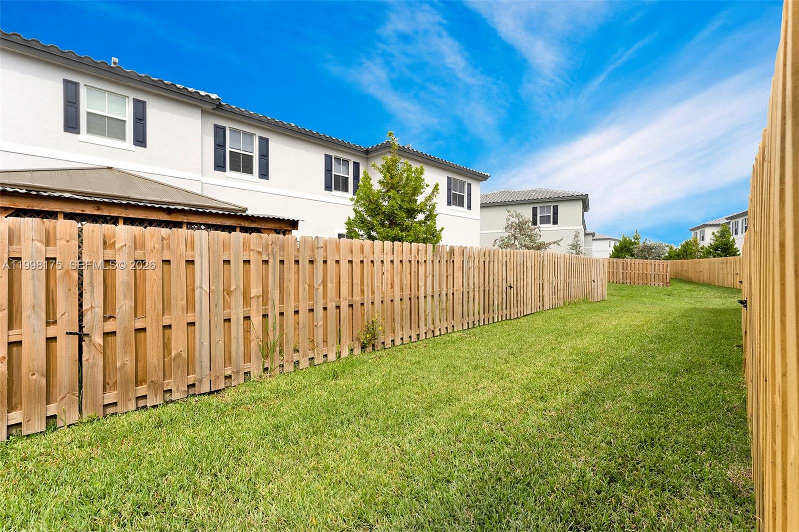 WINDSOR SQUARE - Residential Lease