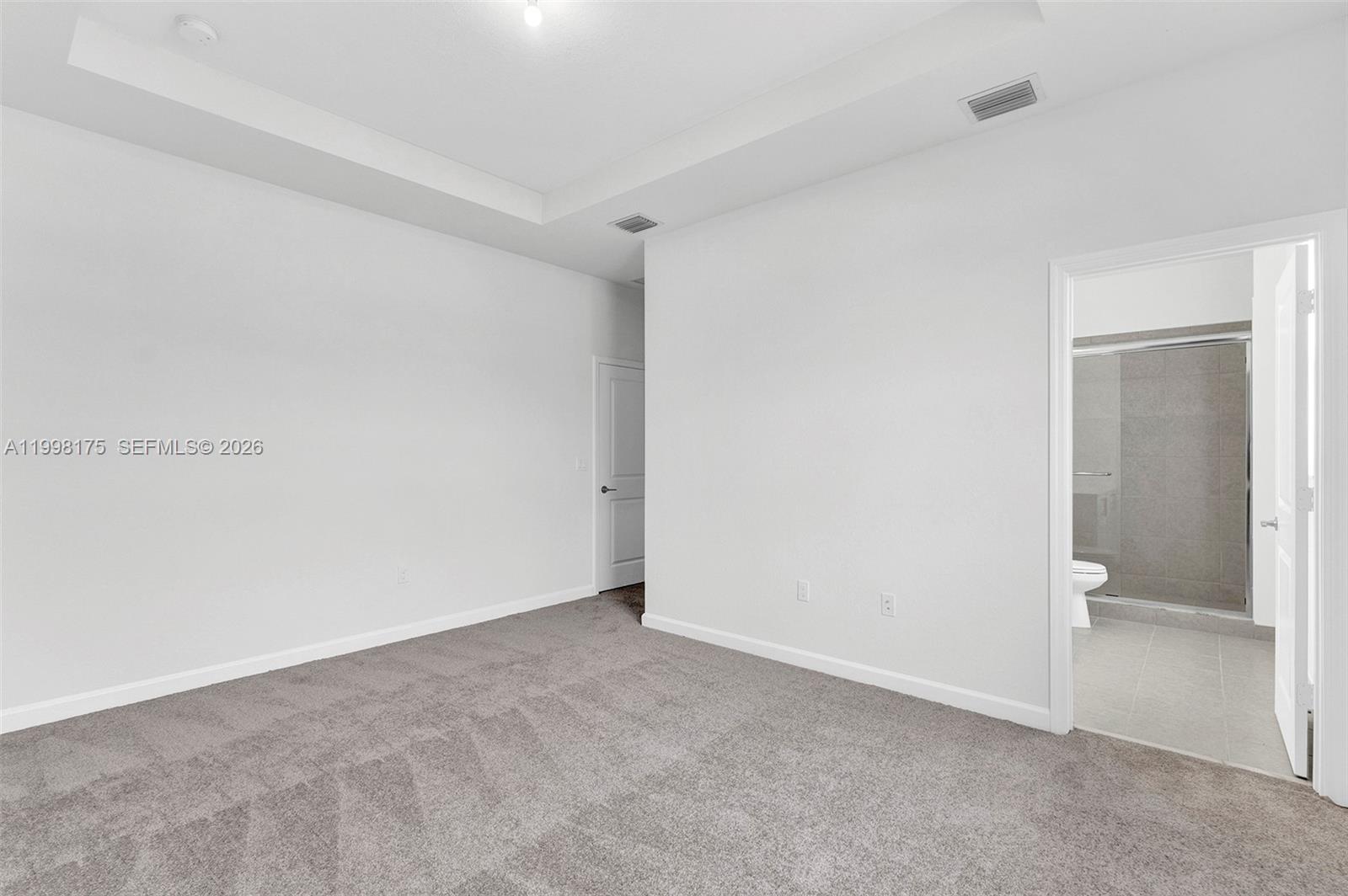 WINDSOR SQUARE - Residential Lease