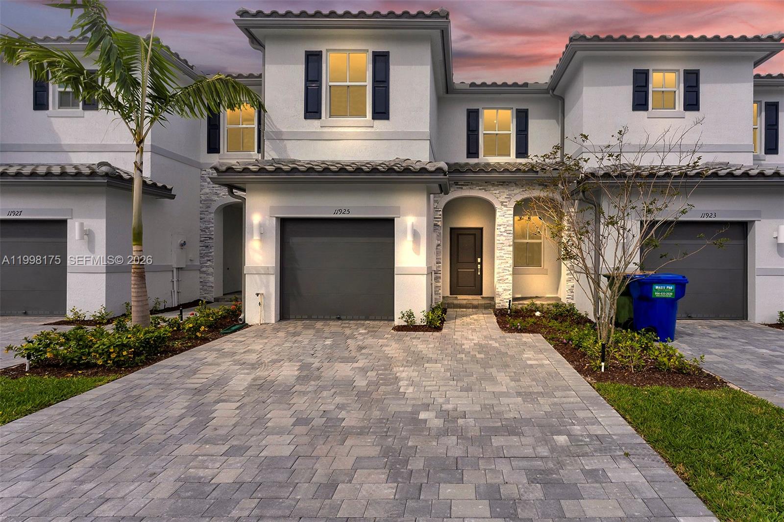 WINDSOR SQUARE - Residential Lease