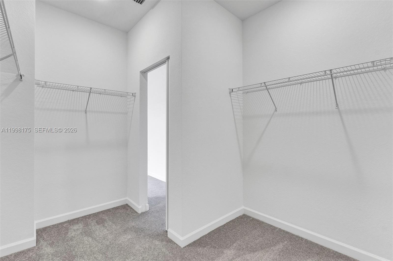 WINDSOR SQUARE - Residential Lease