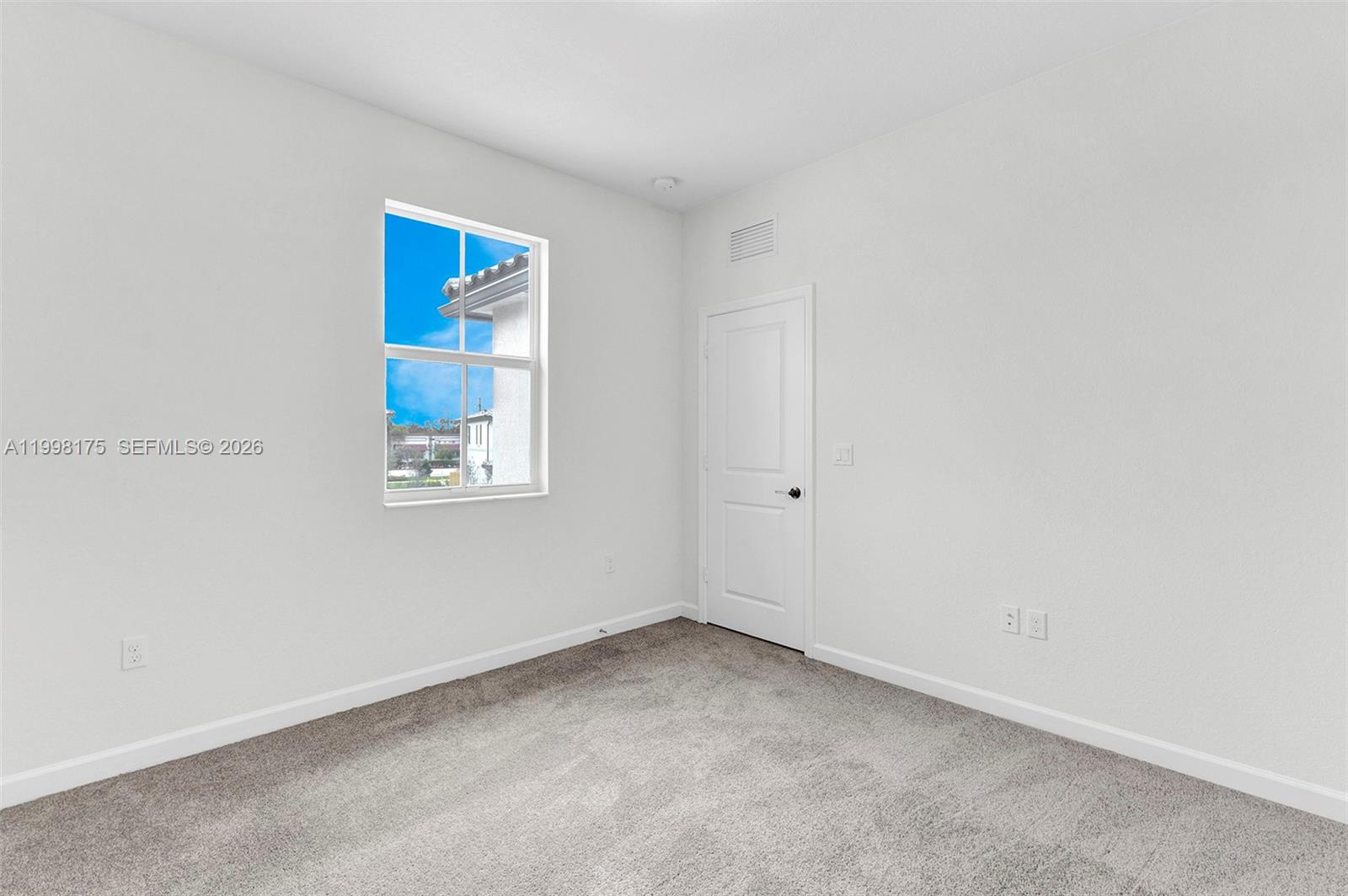 WINDSOR SQUARE - Residential Lease