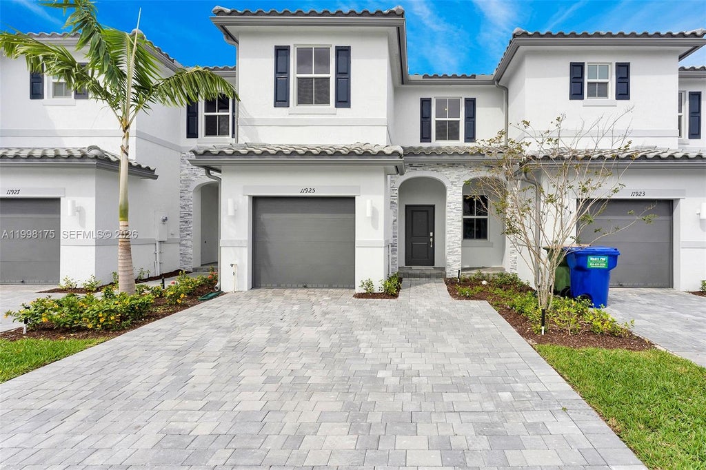 Photo of 11925 NW 46th St, Coral Springs, FL 33076 (MLS # A11998175)