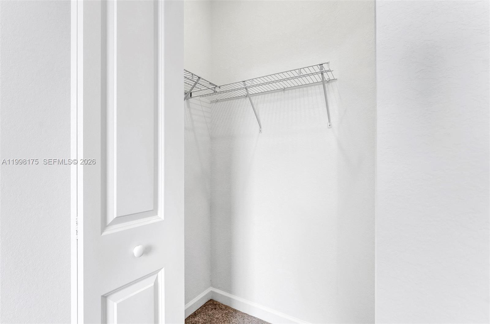 WINDSOR SQUARE - Residential Lease