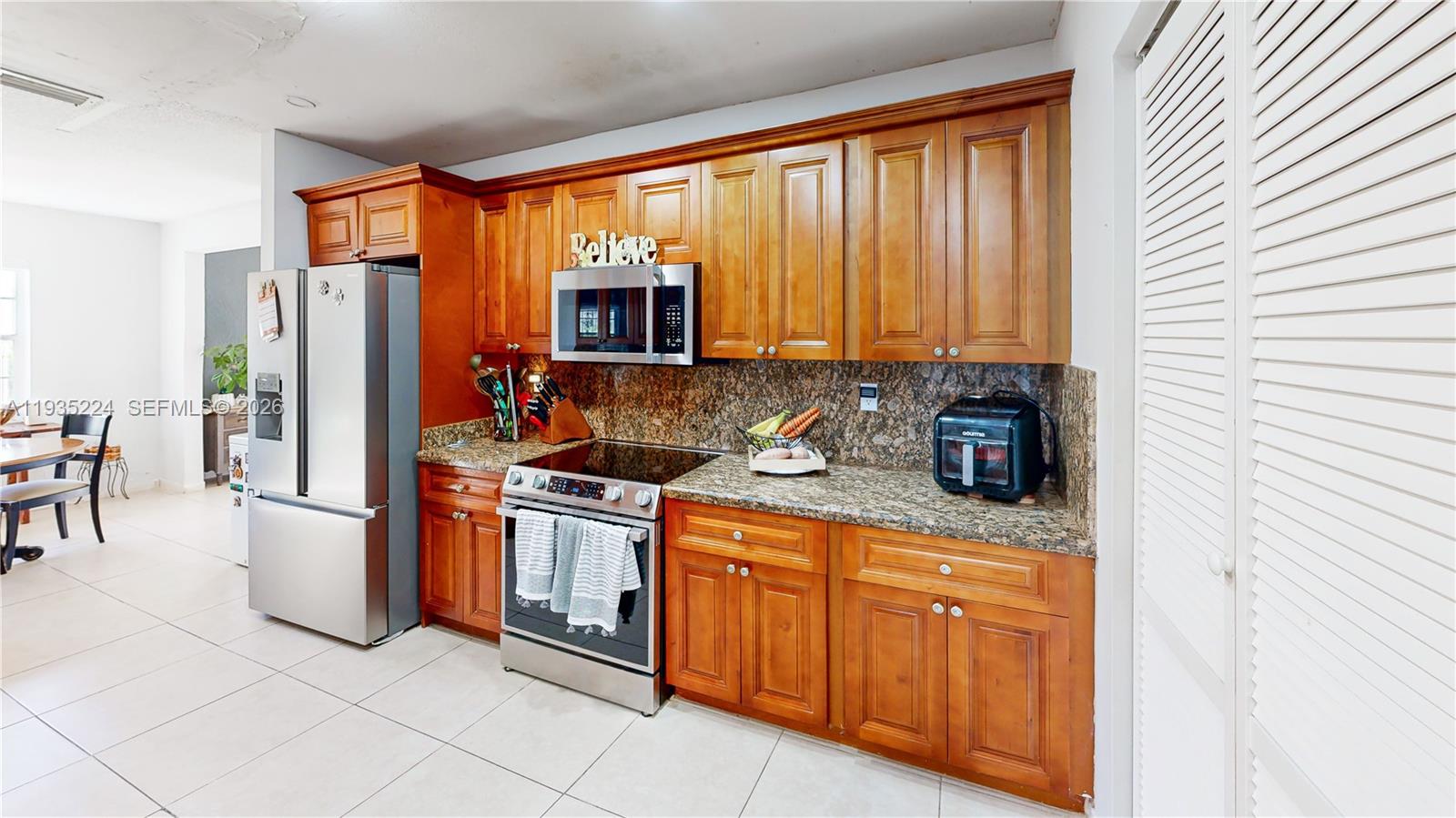 FRIEDLAND MANOR - Residential