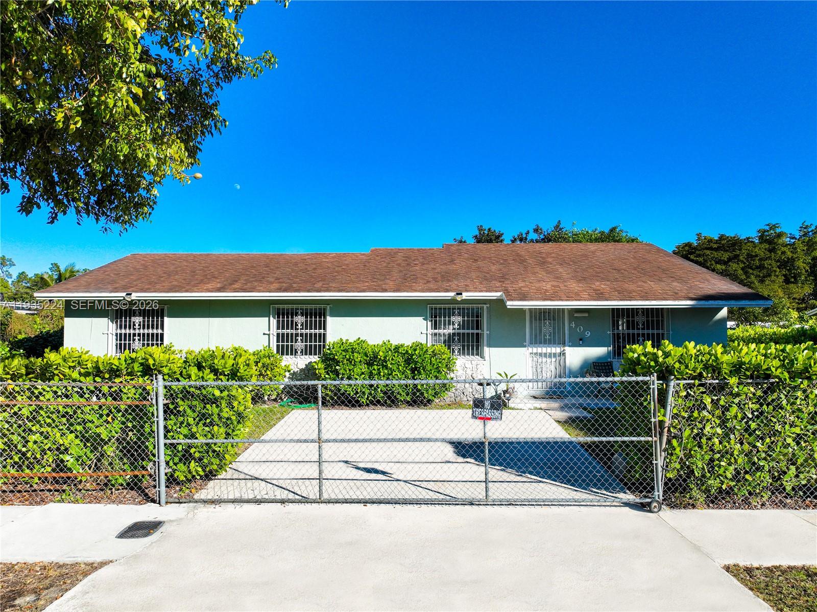 FRIEDLAND MANOR - Residential