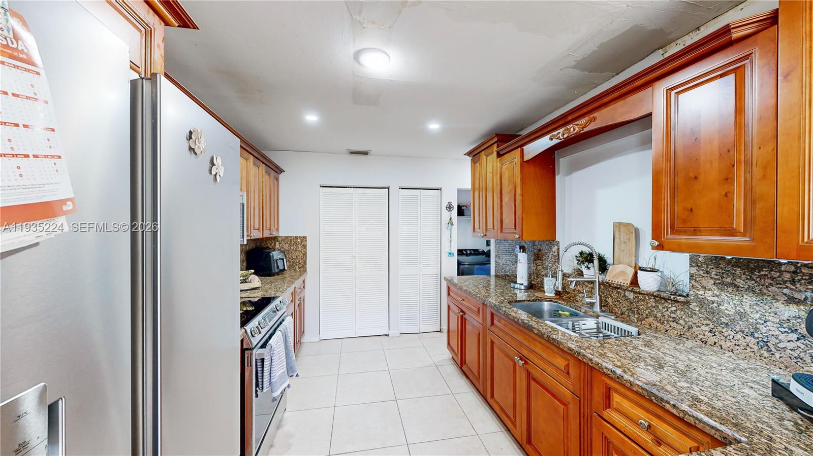 FRIEDLAND MANOR - Residential