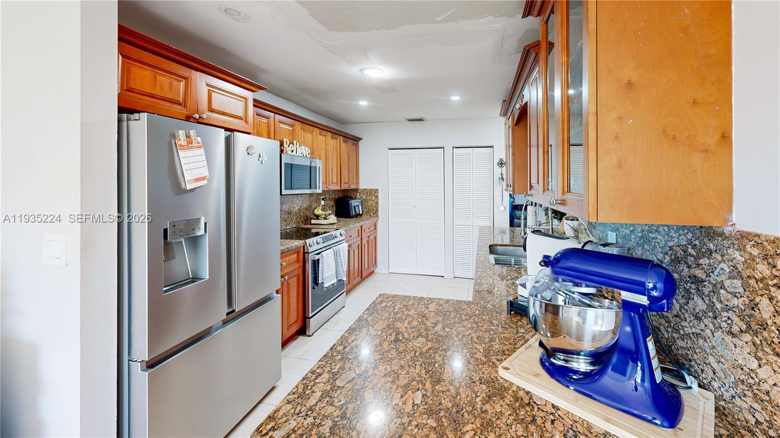 FRIEDLAND MANOR - Residential