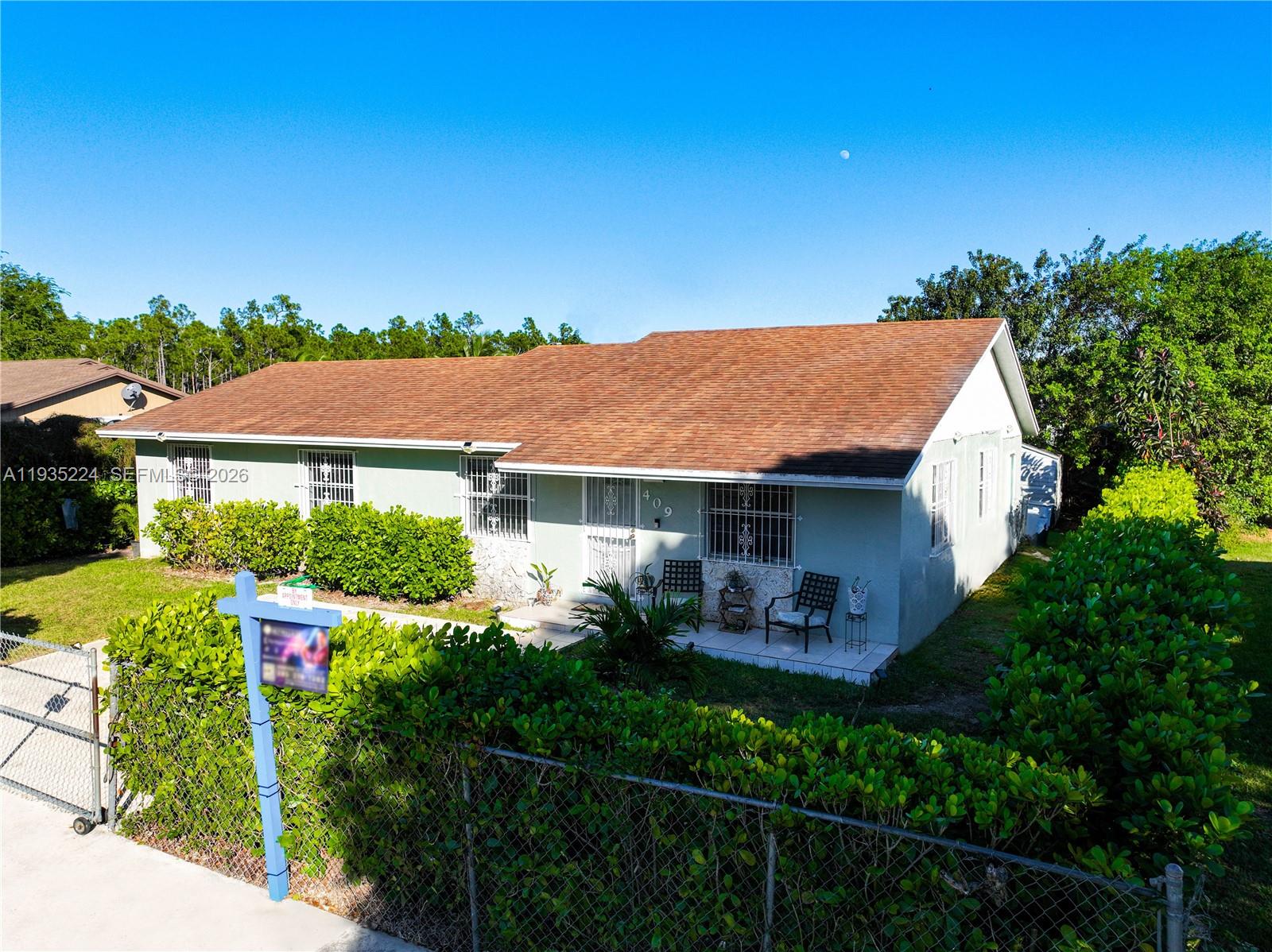 FRIEDLAND MANOR - Residential