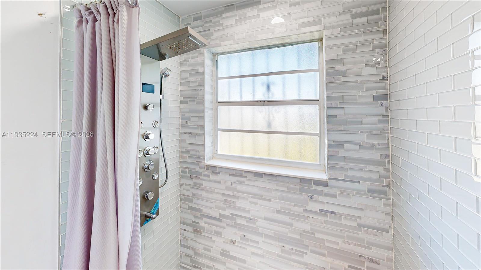 FRIEDLAND MANOR - Residential