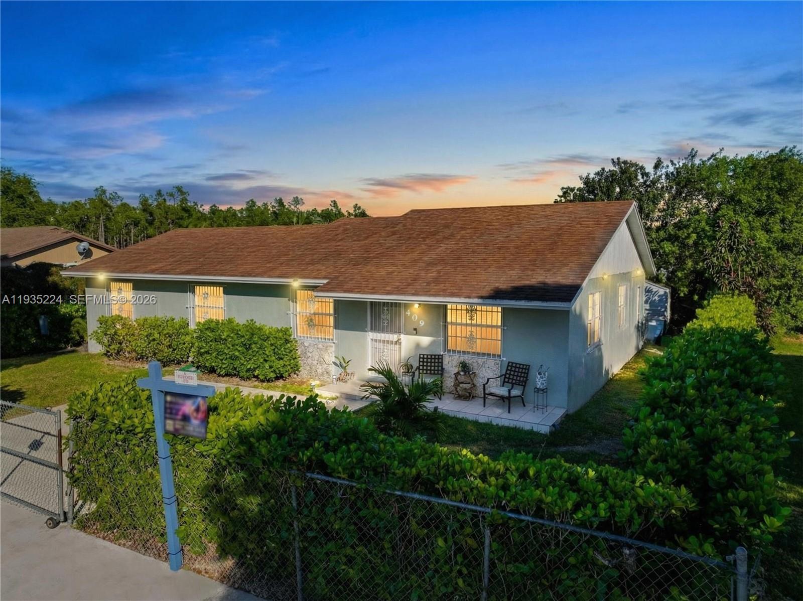 FRIEDLAND MANOR - Residential