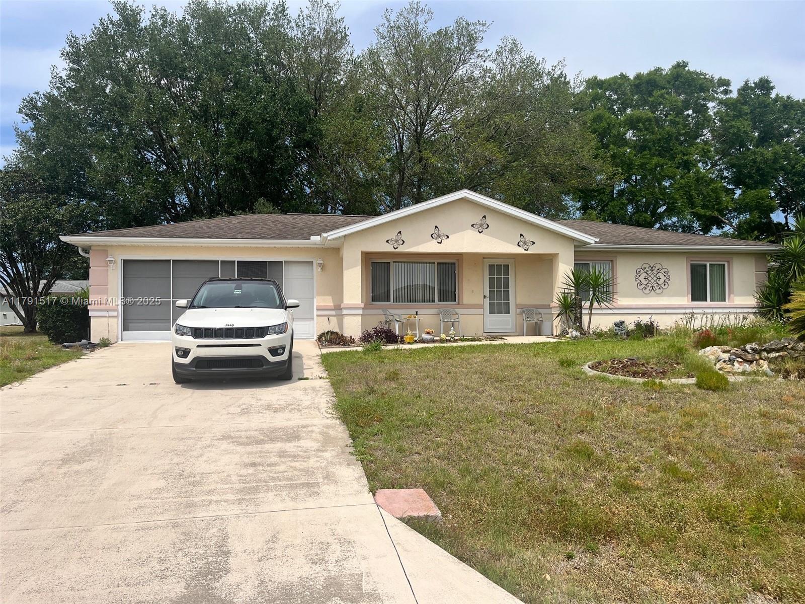 OCALA,FLA CHERRYWOOD ESTATES TWO BEDROOM ,TWO FULL BATHROOMS ,TWO CAR GARAGE. 55 AND OLDER COMMUNITY HOA INCLUDES TRASH COLLECTION, HIGH SPEED INTERNET AND CABLE, CLUBHOUSE AND ALL AMENTIES, POOL,TENNIS COURTS, SHUFFEBOARD COURT, CLOSE TO HWY 200, PUBLIX, RESTAURANTS, SHOPPING,AVAILABLE JUNE 1,2025 UNFURNISHED