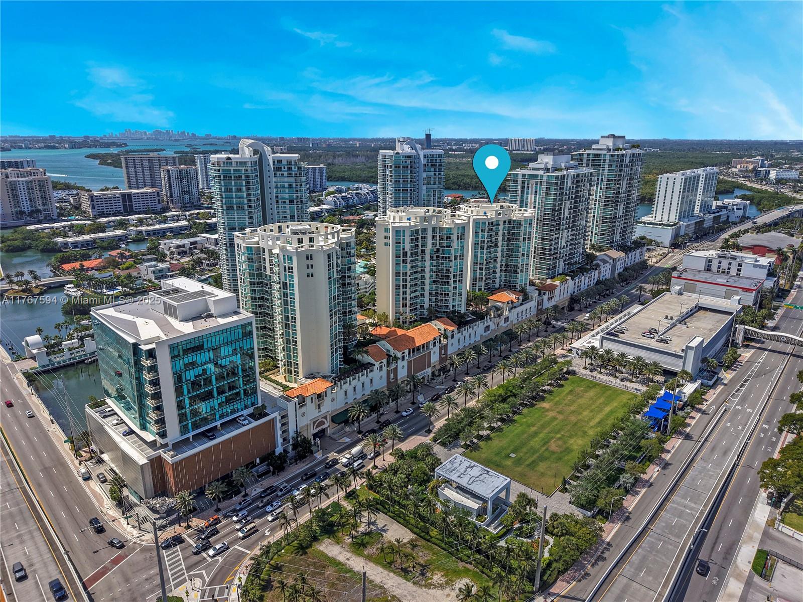 ST TROPEZ ON THE BAY III - Residential
