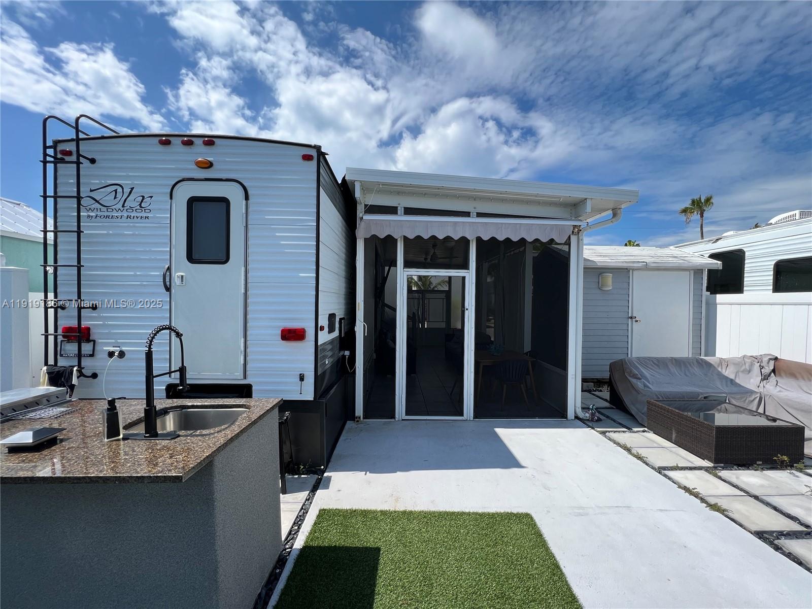 CALUSA CAMPGROUND - Residential