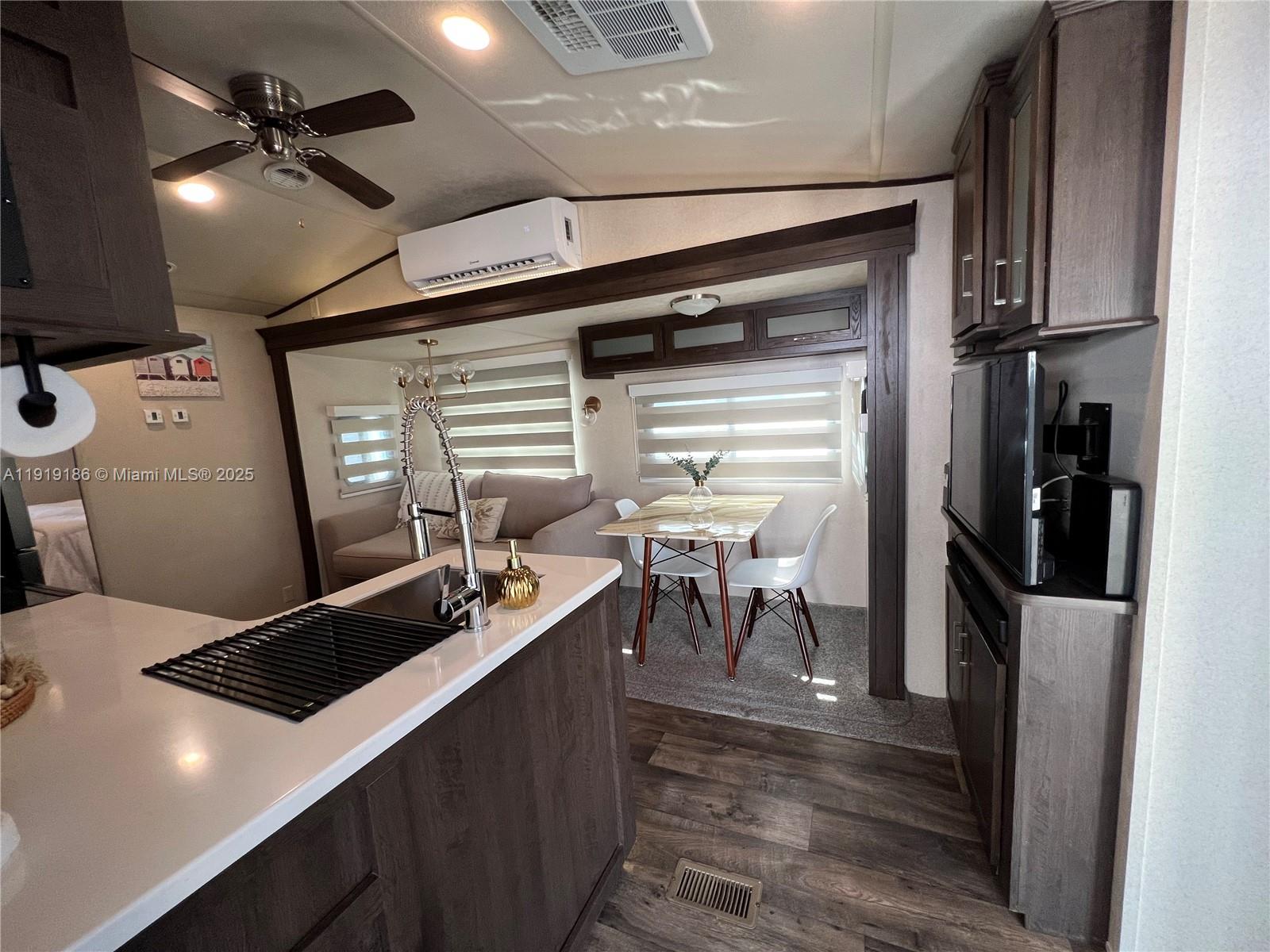 CALUSA CAMPGROUND - Residential