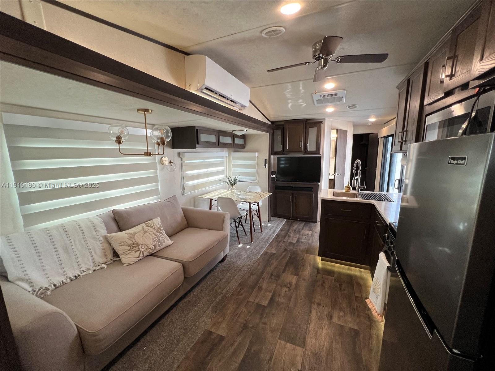 CALUSA CAMPGROUND - Residential