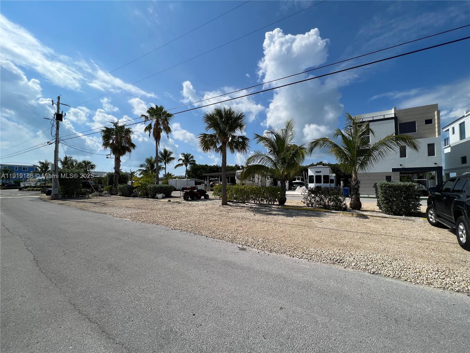 CALUSA CAMPGROUND - Residential