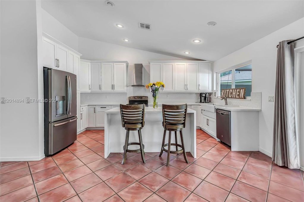 Photo of 18168 SW 3rd St, Pembroke Pines, FL 33029 (MLS # A12014894)