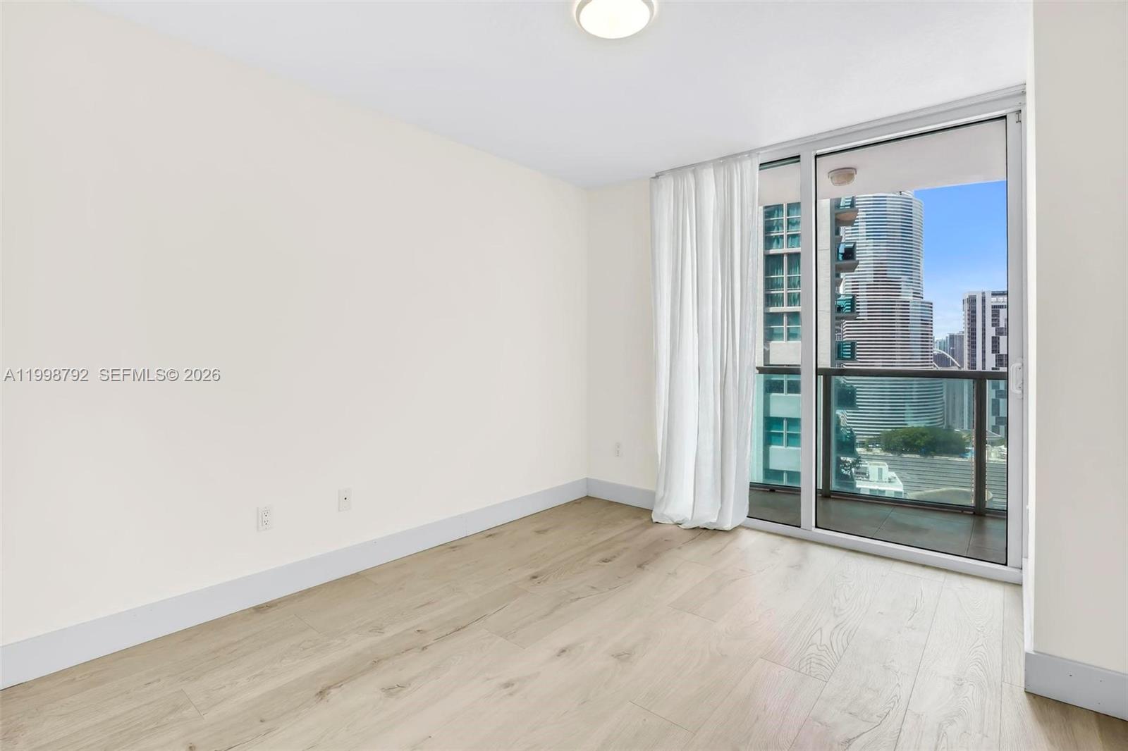 BRICKELL ON THE RIVER S T - Residential