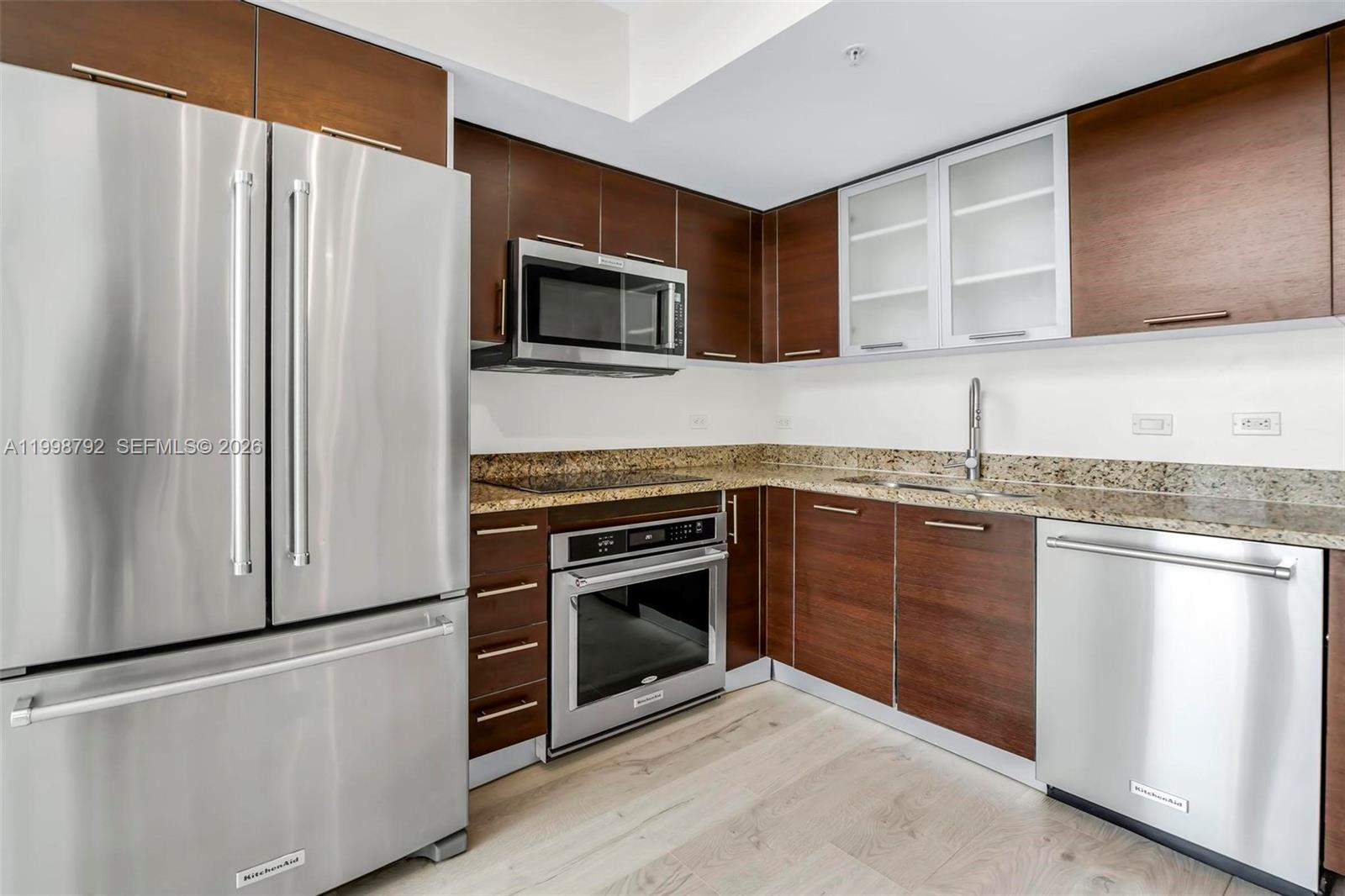 BRICKELL ON THE RIVER S T - Residential