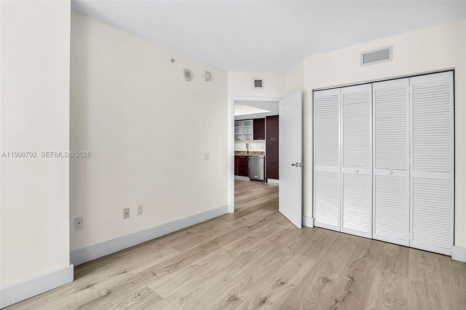 BRICKELL ON THE RIVER S T - Residential