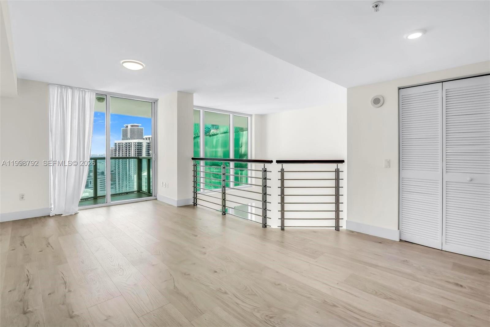 BRICKELL ON THE RIVER S T - Residential