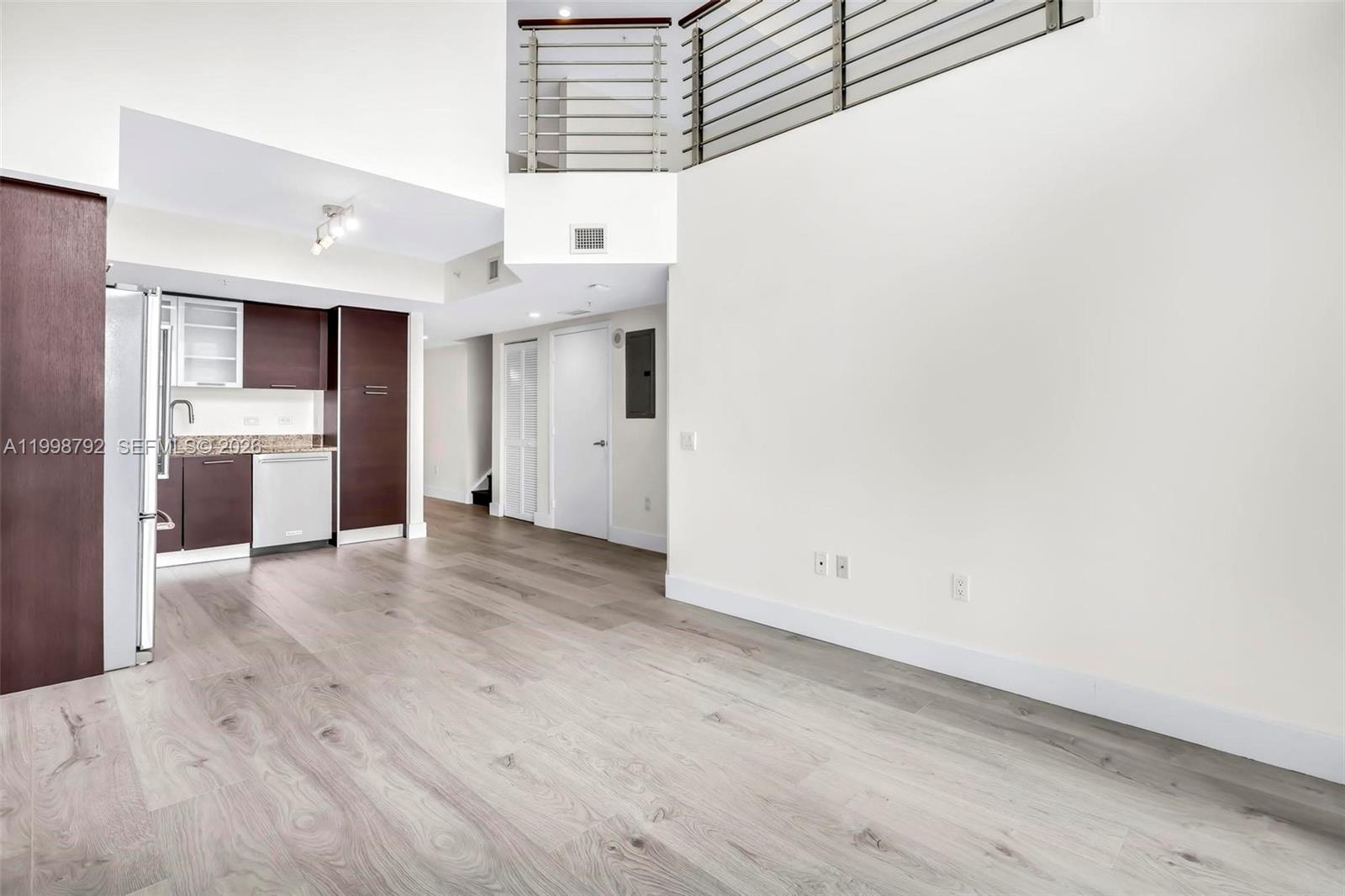 BRICKELL ON THE RIVER S T - Residential