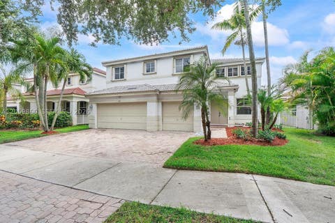Photo of 4389 Laurel Ridge Cir, Weston, FL 33331 (MLS # A12059866)