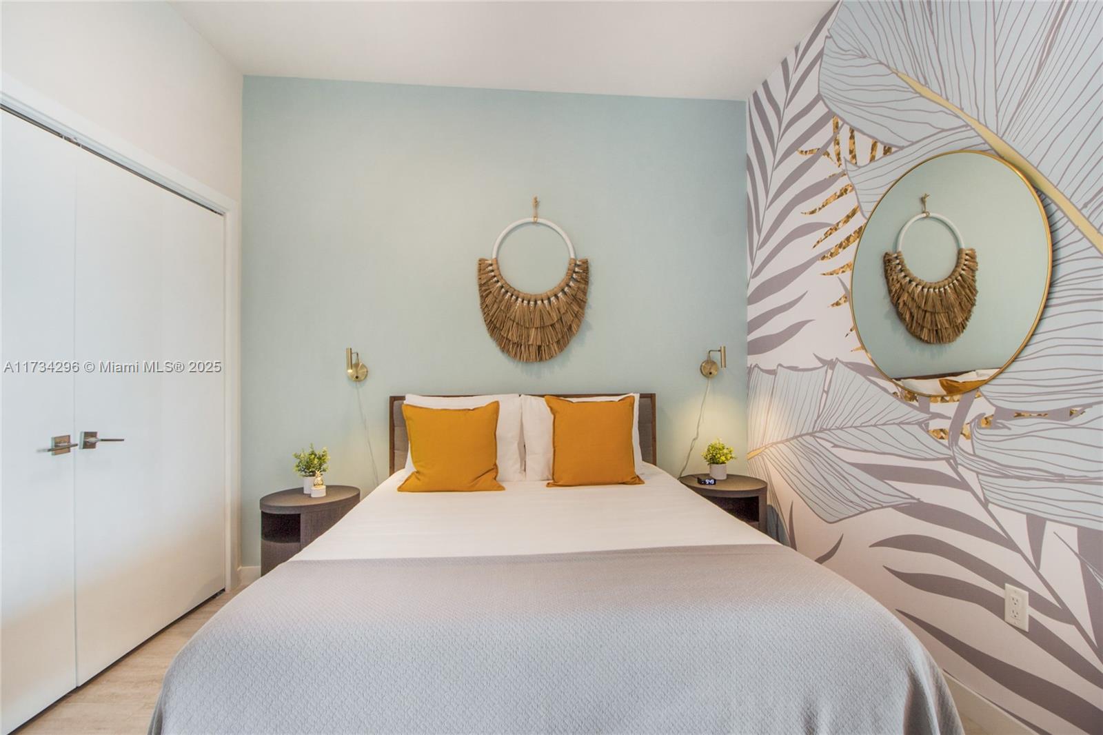 QUADRO CONDO - Residential