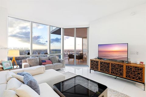 851 NE 1st Ave 4506 Miami FL 33132