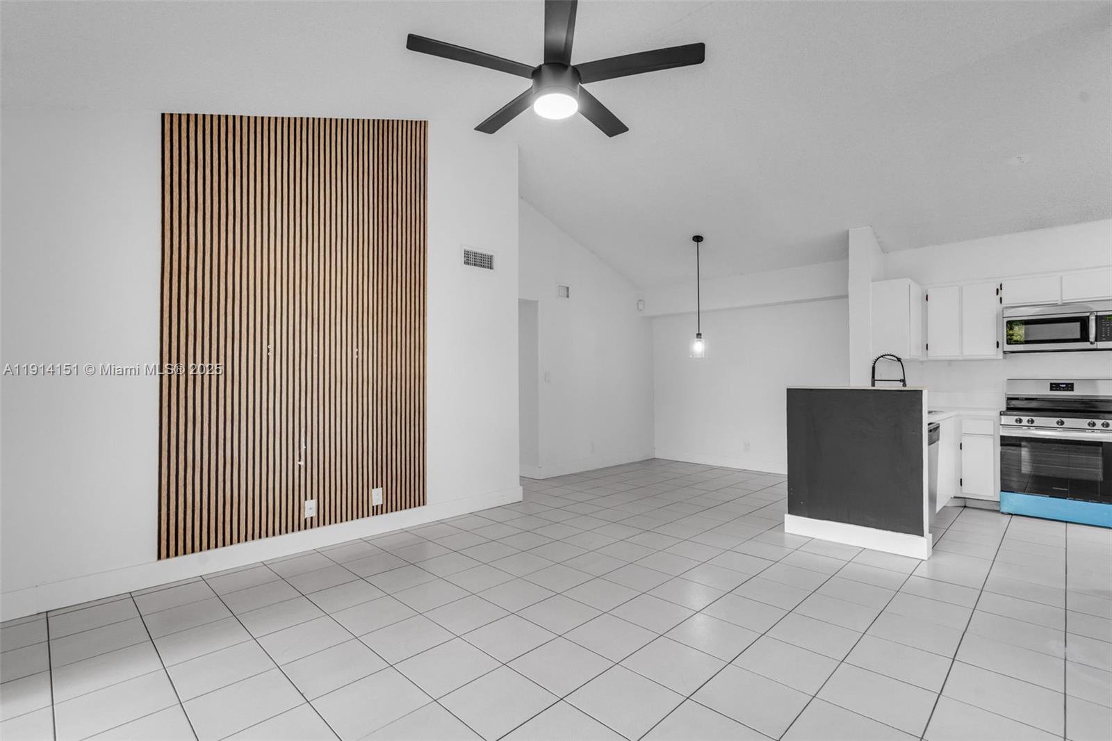 OAKLAND FOREST CLUB CONDO - Residential Lease