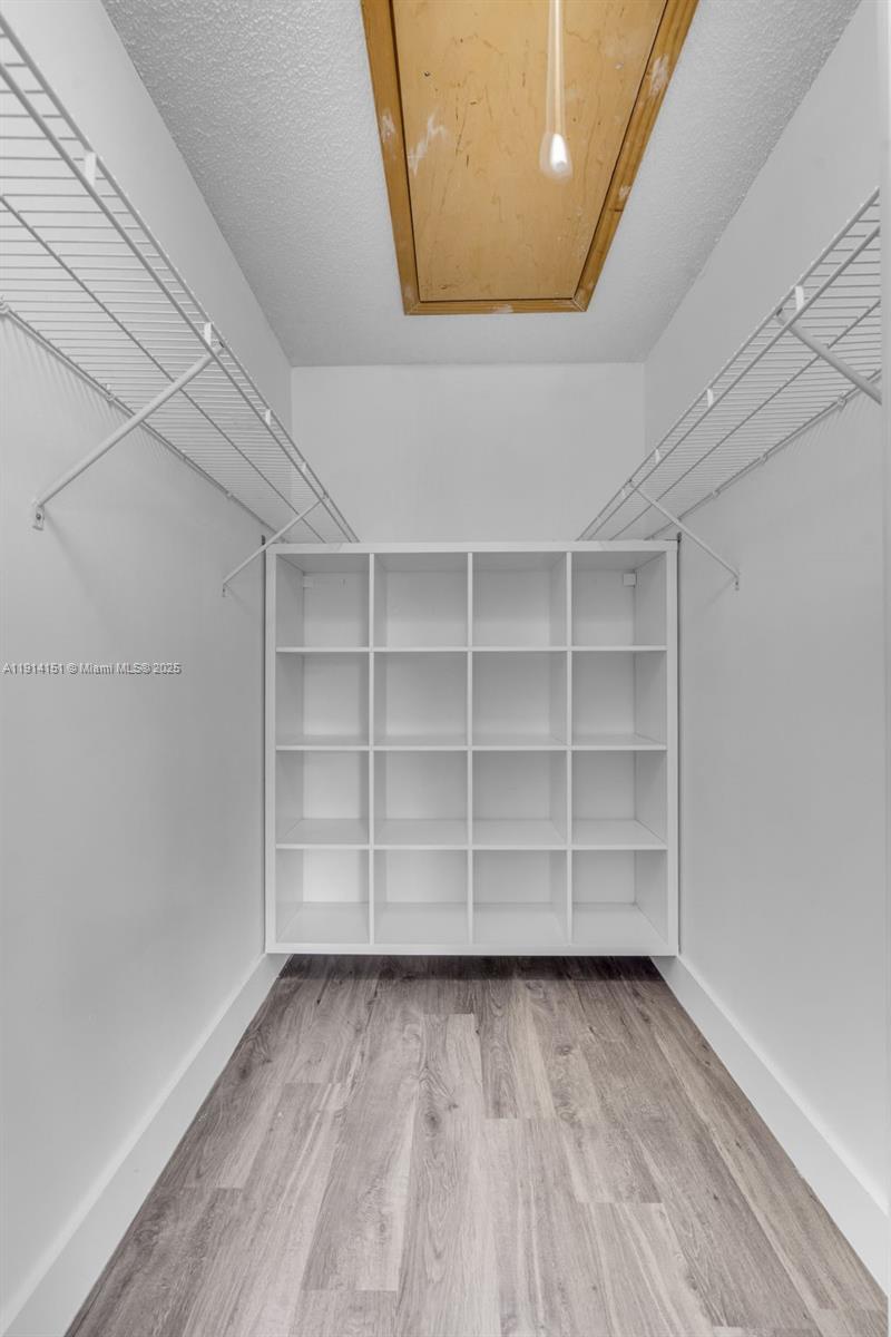 OAKLAND FOREST CLUB CONDO - Residential Lease