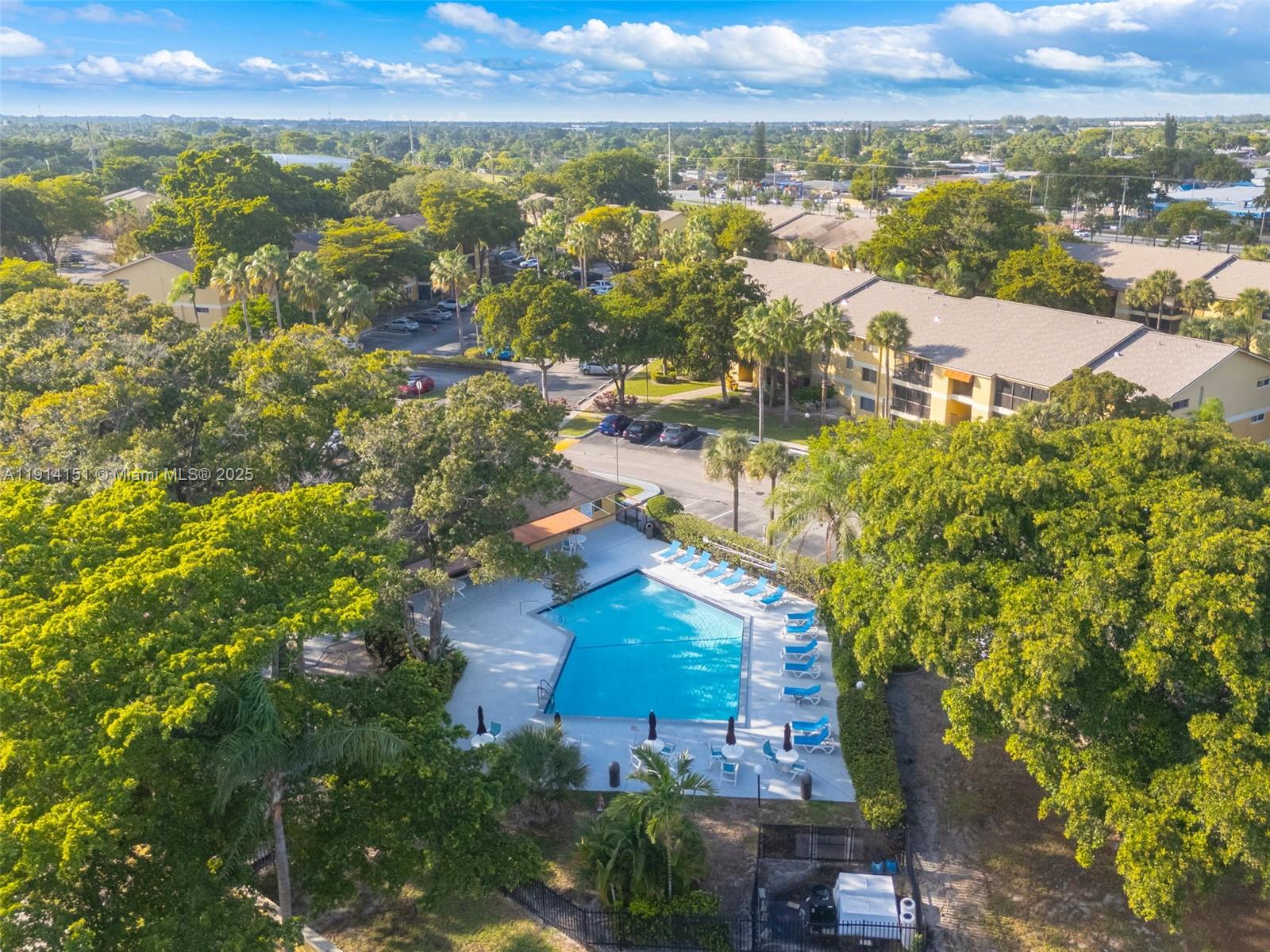 OAKLAND FOREST CLUB CONDO - Residential Lease