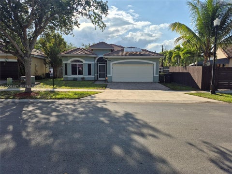 Photo of 161 SE 22nd Ter, Homestead, FL 33033 (MLS # A12008357)