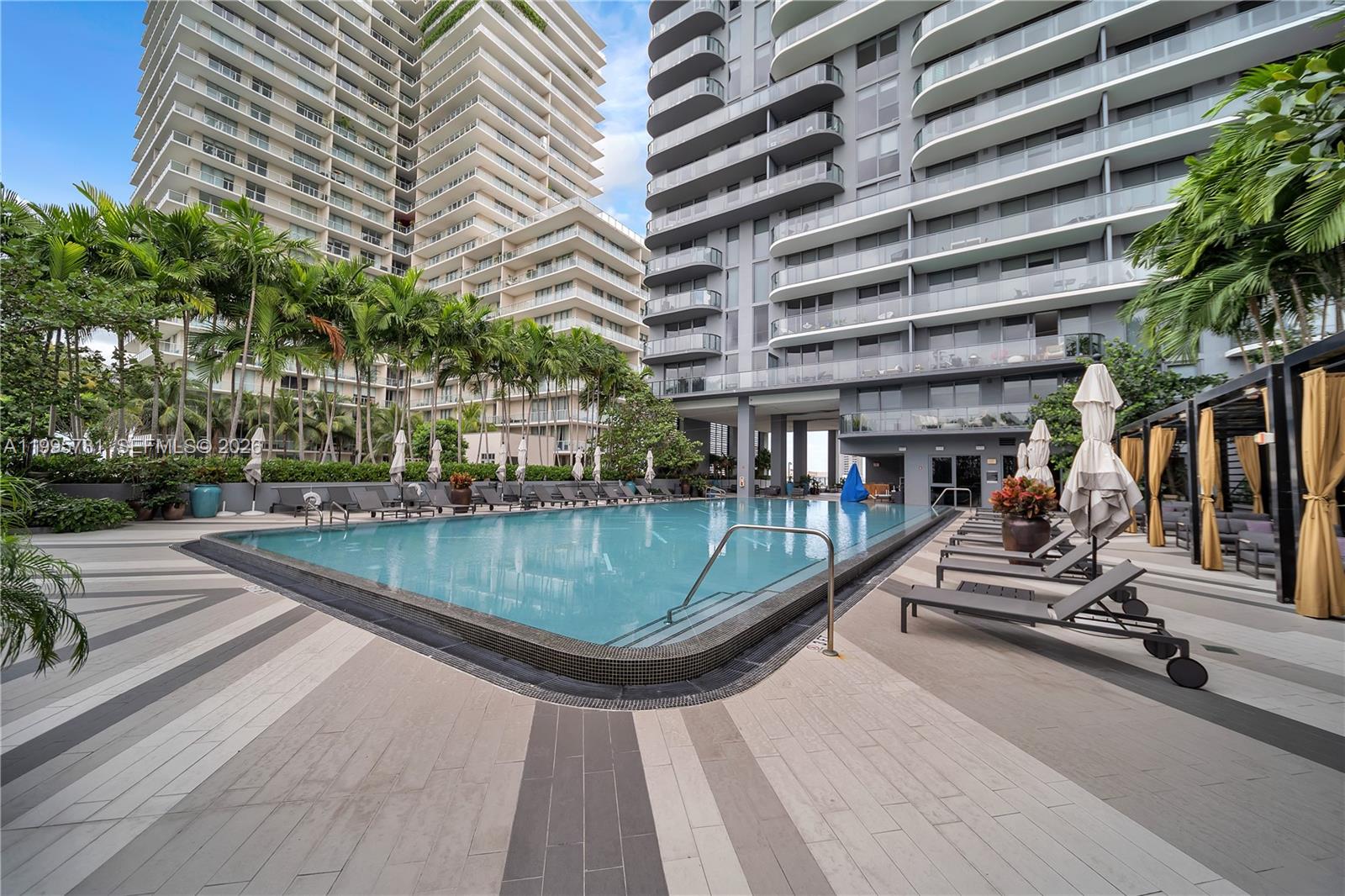 3401 MIDTOWN CONDO - Residential