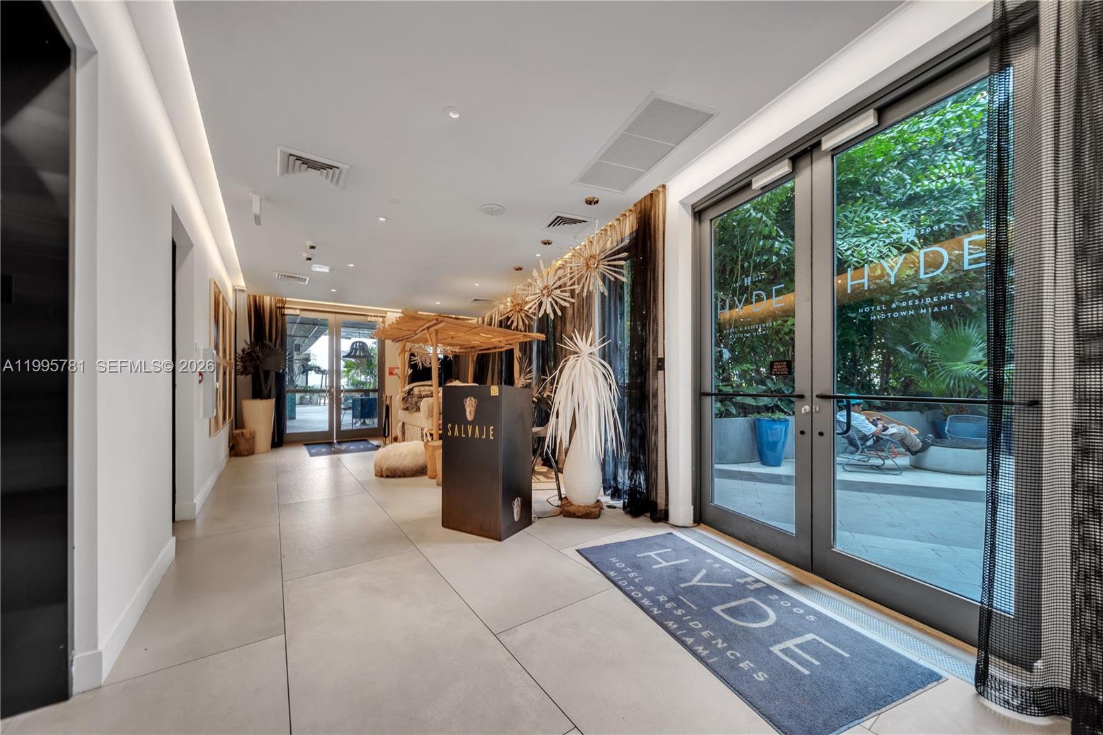 3401 MIDTOWN CONDO - Residential