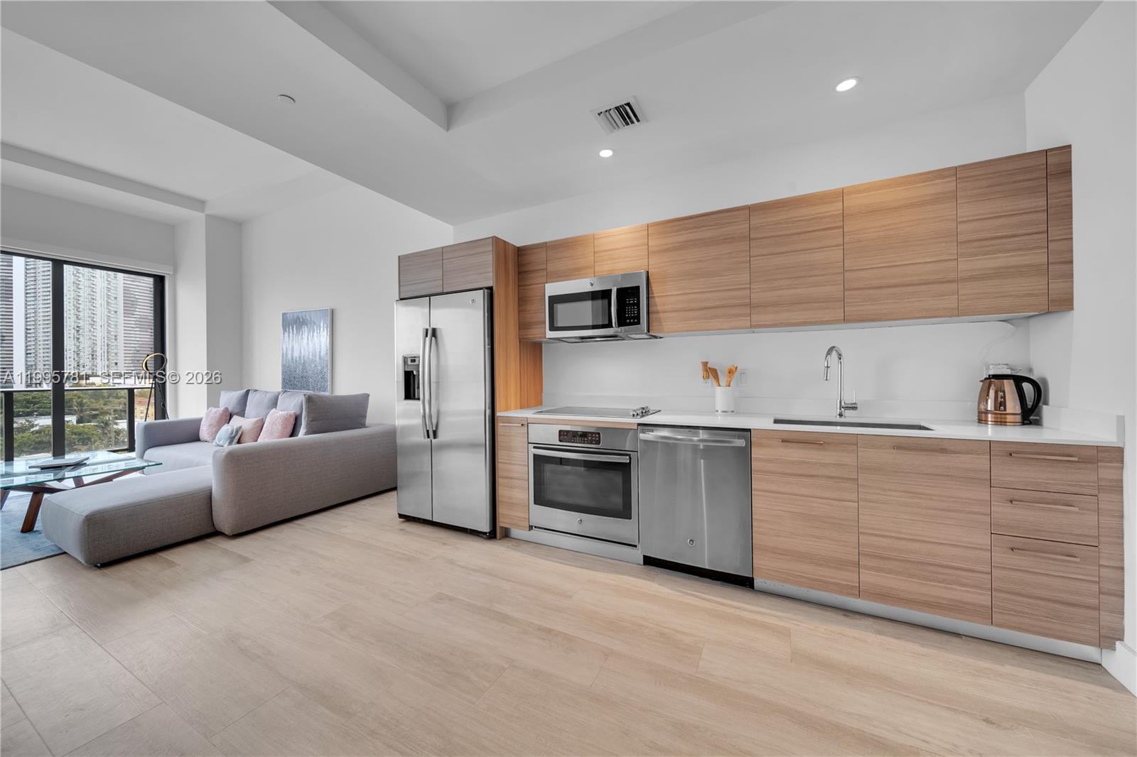 3401 MIDTOWN CONDO - Residential