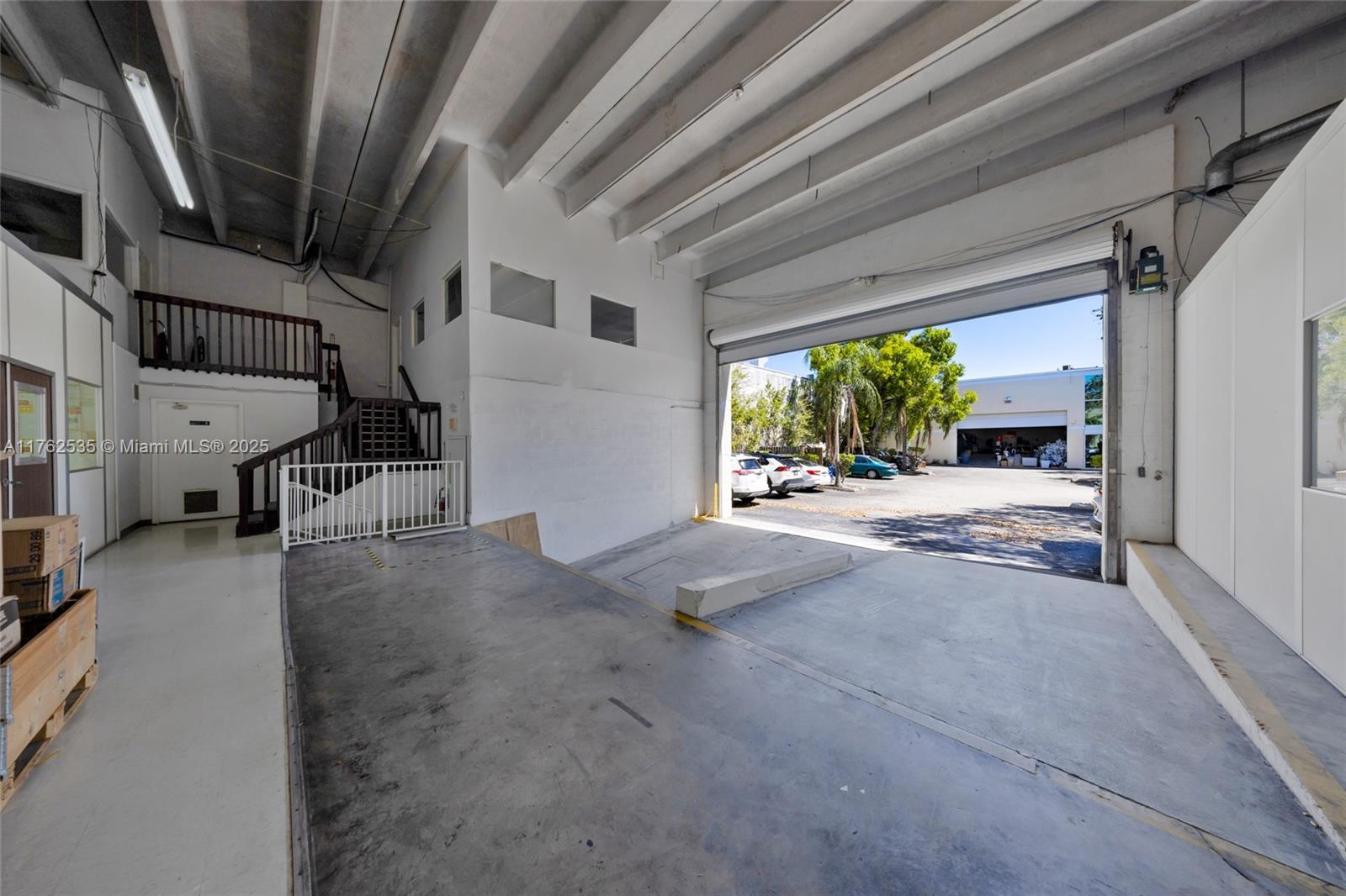8127 NW 29th St 8127