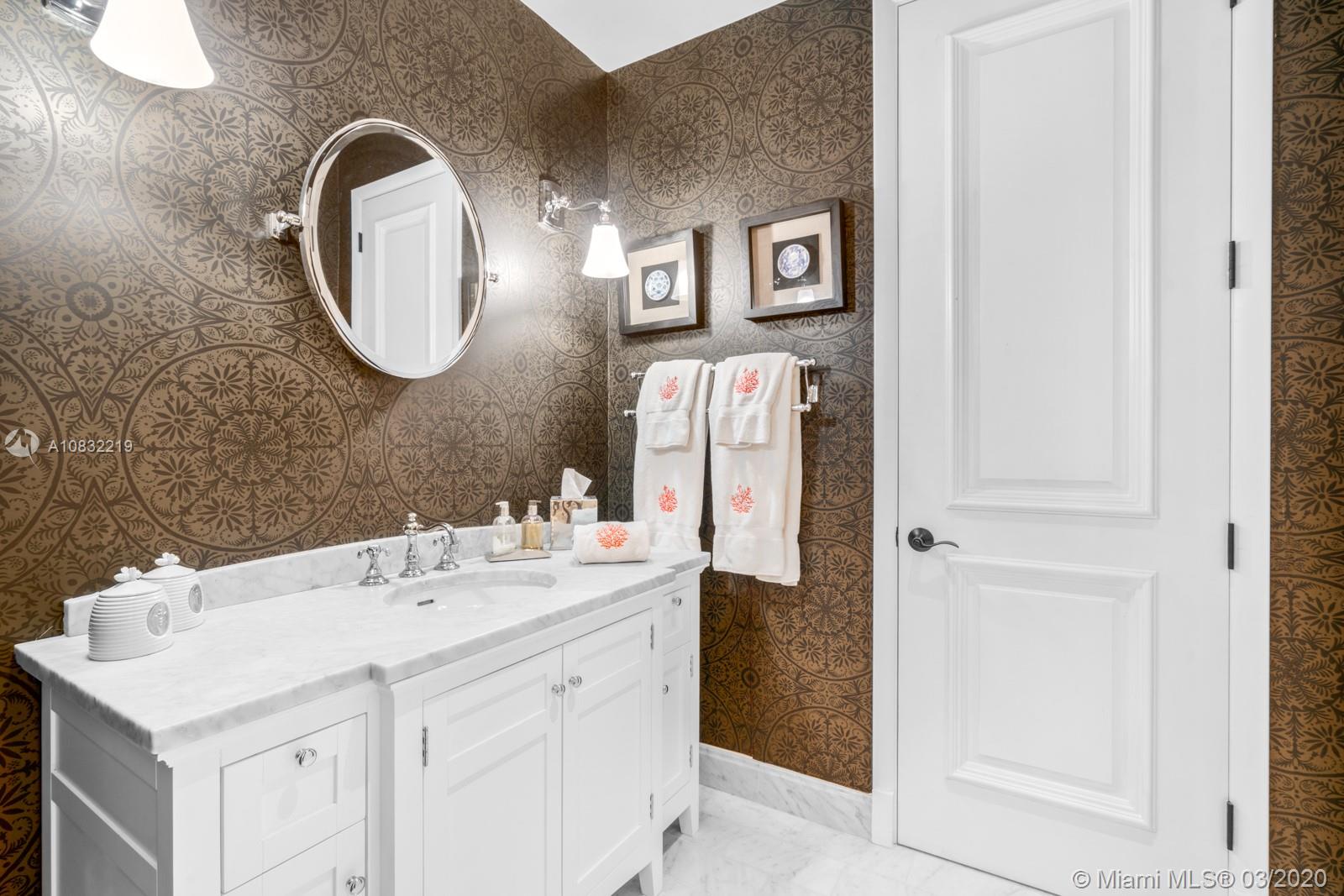 HAMMOCK LAKE PARK - Residential