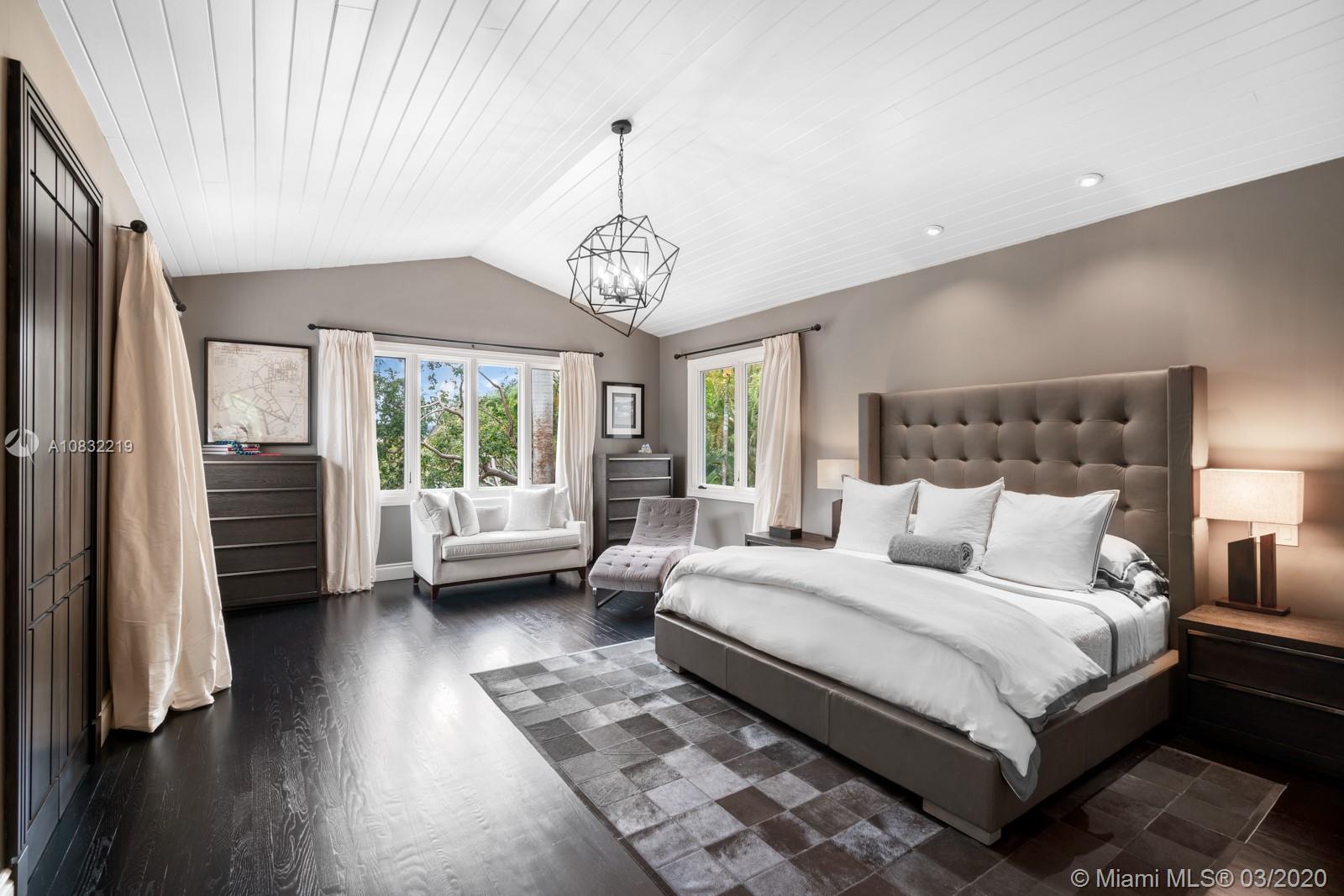 HAMMOCK LAKE PARK - Residential