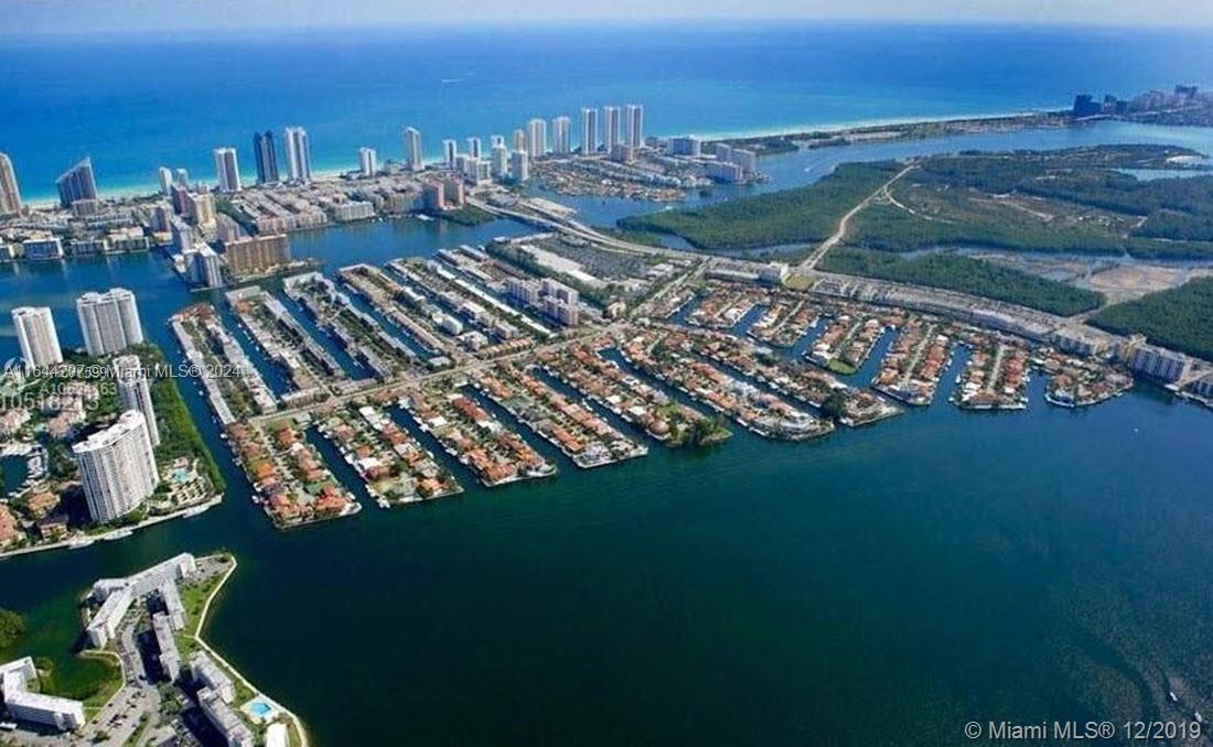 EASTERN SHORES WHITE HOUS - Residential