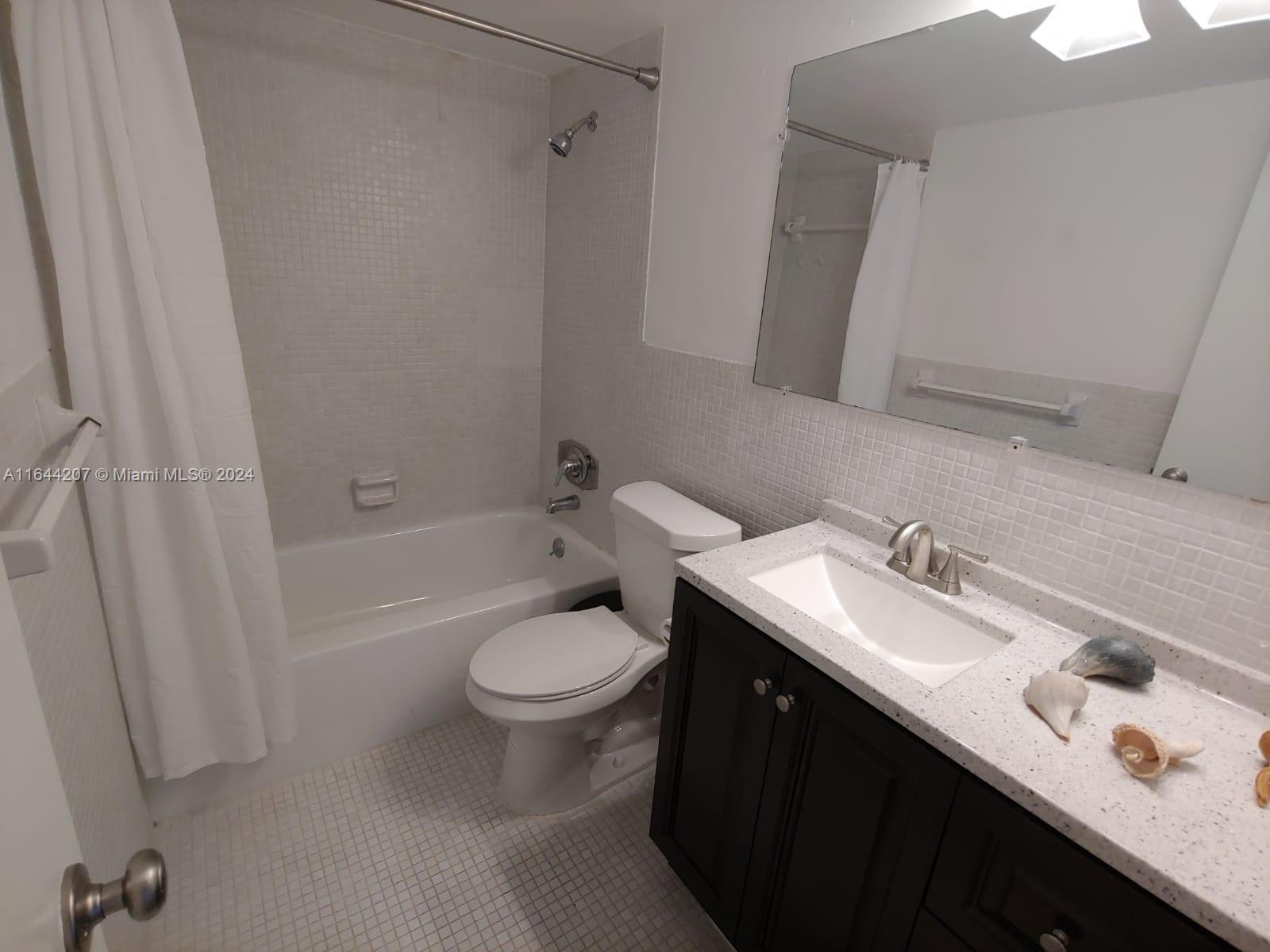 EASTERN SHORES WHITE HOUS - Residential