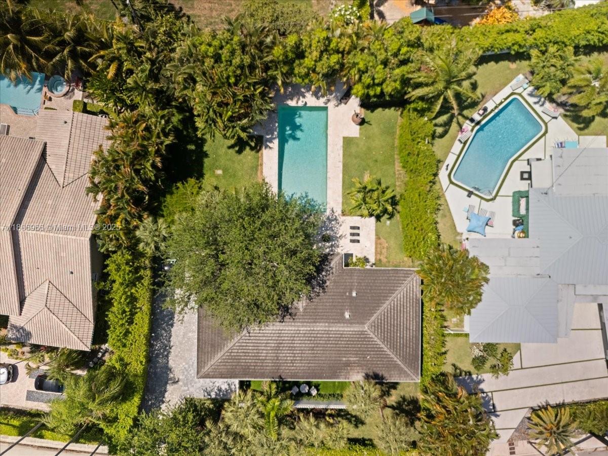 1635 Seabreeze Blvd