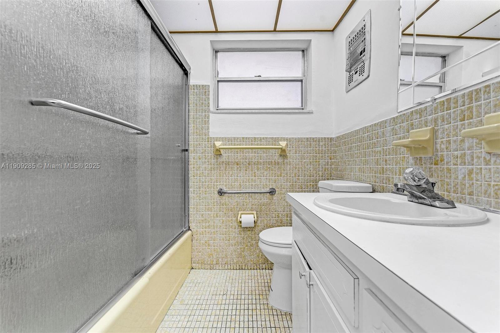 THIRD GULFSTREAM GARDEN - Residential