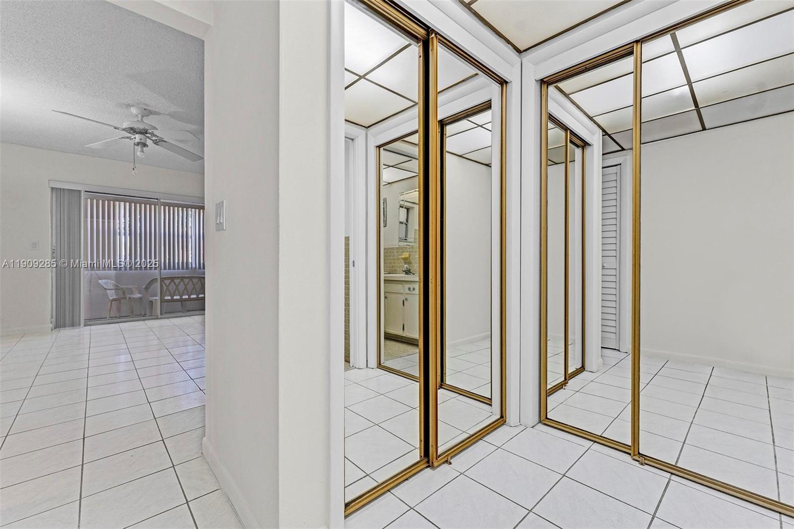 THIRD GULFSTREAM GARDEN - Residential