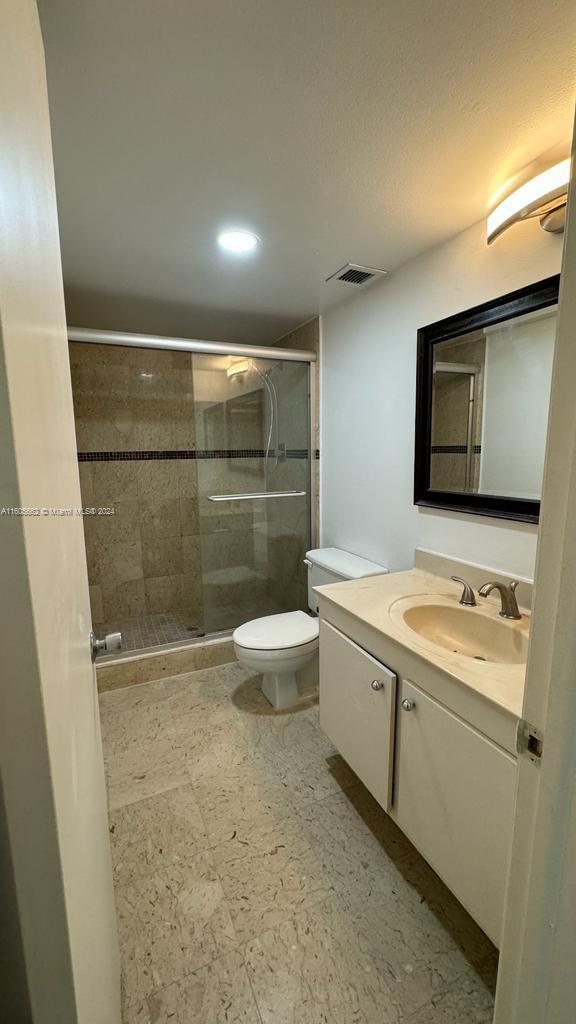 HILLCREST EAST NO 20 COND - Residential