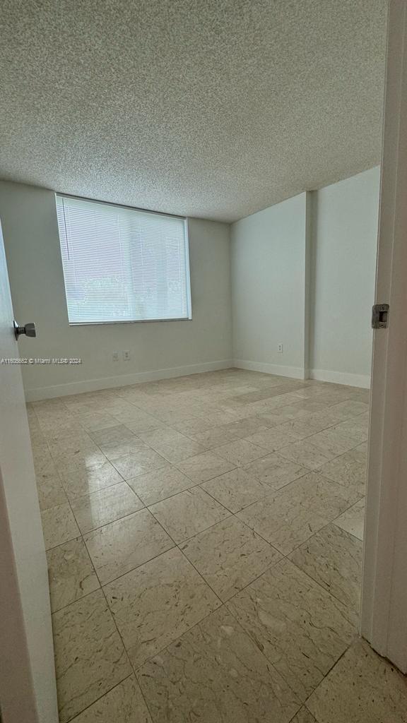 HILLCREST EAST NO 20 COND - Residential