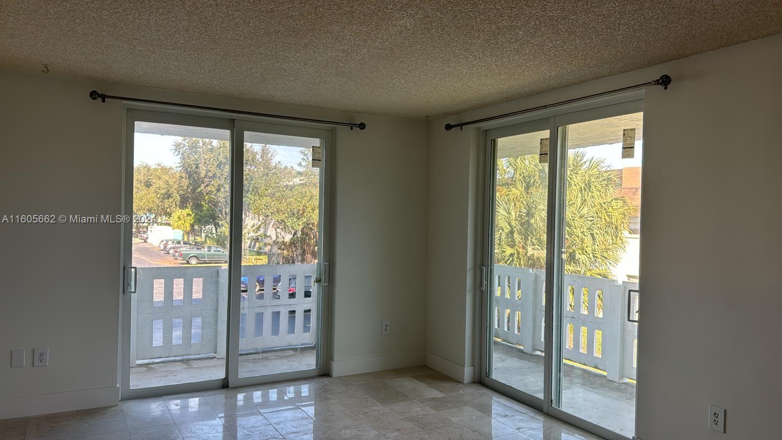 HILLCREST EAST NO 20 COND - Residential