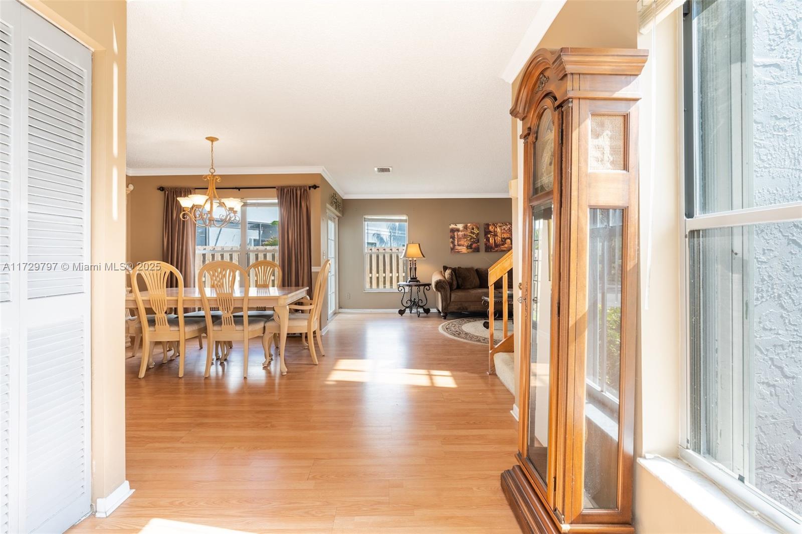 4811 Grapevine Way